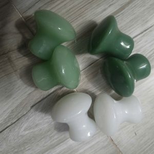 NGỌC BÁN LẺ TÁCH TỪ BỘ 14 MÓN,NGỌC NẤM SẴN 2 MÀU TRẮNG XANH